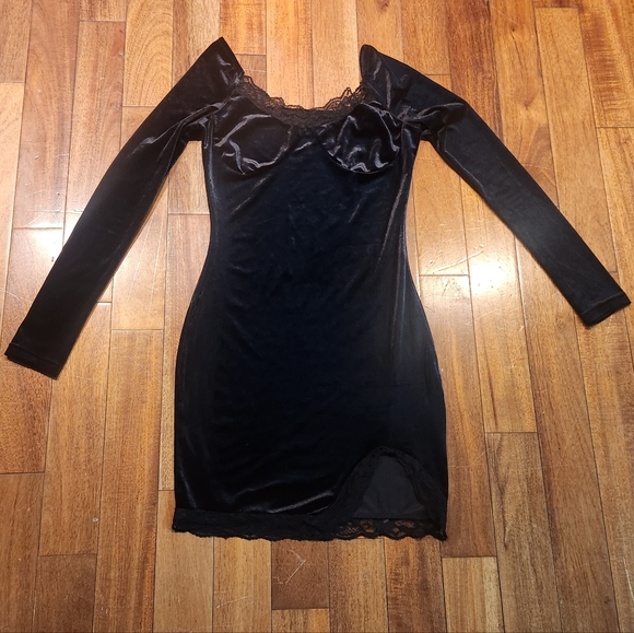 Long sleeve velvet short dress - Picture 3 of 6